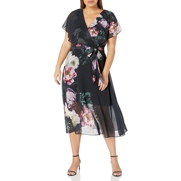 City Chic Dresses & Skirts - NWT City Chic Demask Floral Midi Wrap Dress